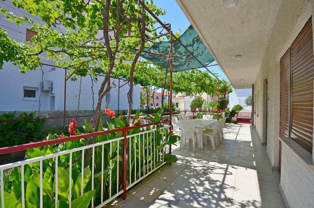 Apartments Branko Vodice Buitenkant foto