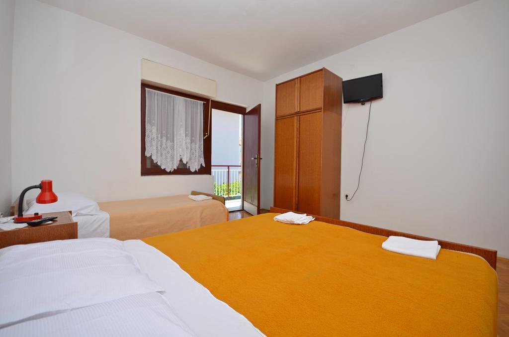 Apartments Branko Vodice Buitenkant foto