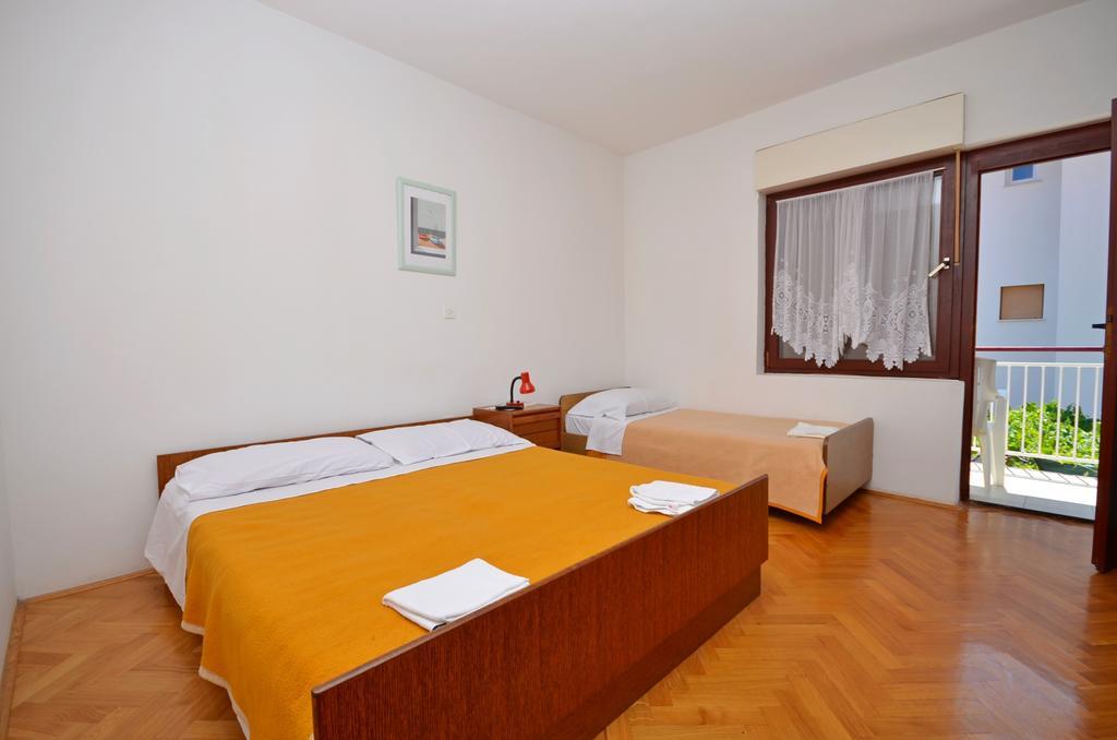 Apartments Branko Vodice Buitenkant foto